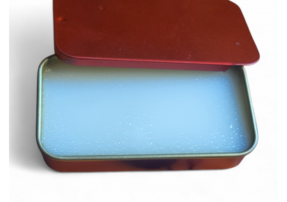 Мужской парфюм "Ладан и табак" Флакон мужского парфюма "Ладан и табак"